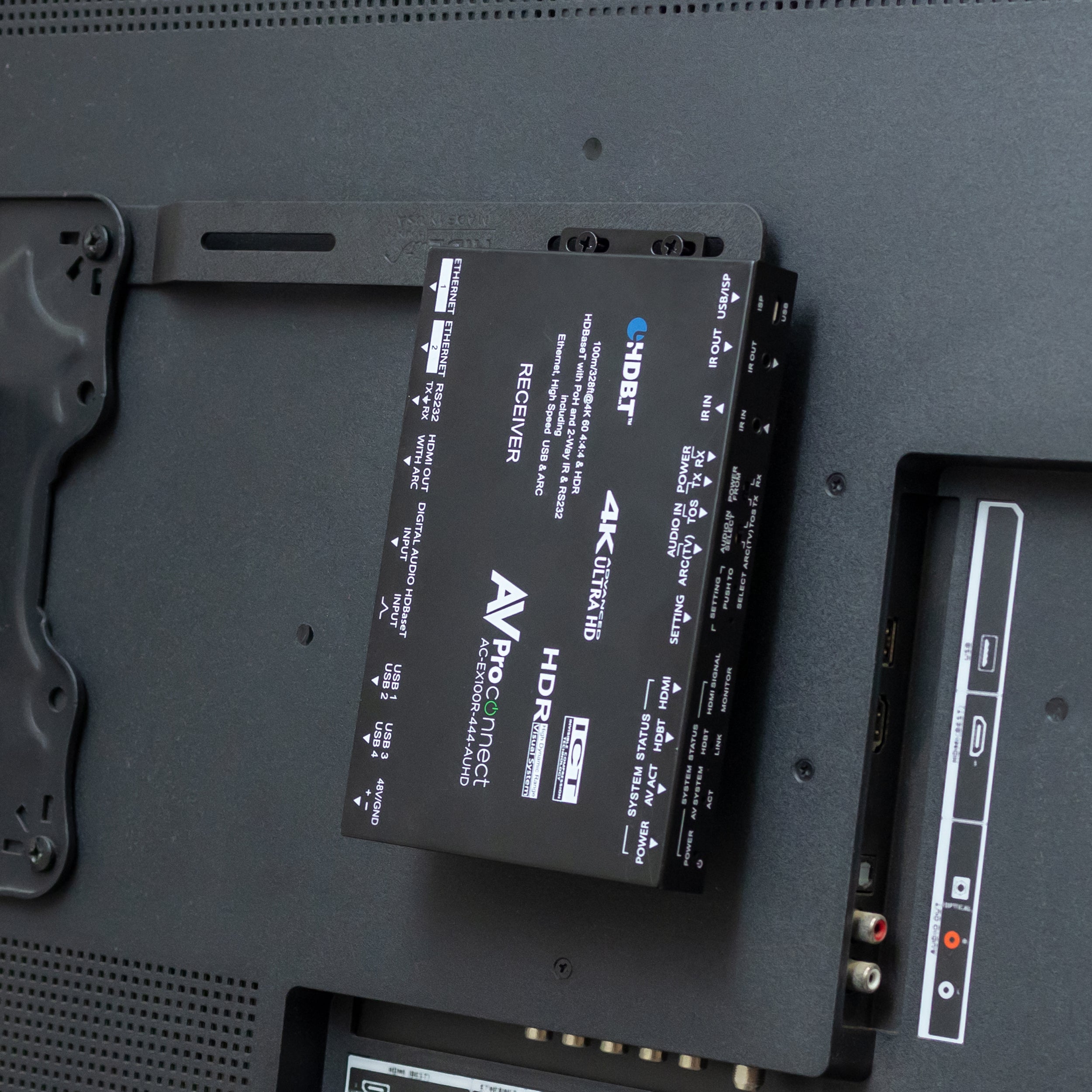 UNI-VESA_OB_BAR_TV_-_11_SQUARE.jpg