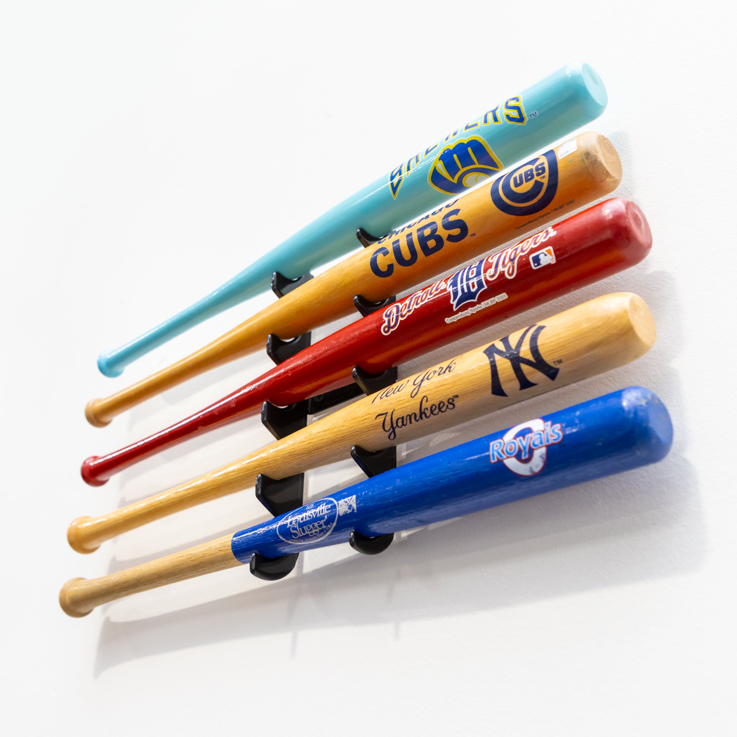 MINI_BAT_LIFESTYLE_-_SQUARE_-_03.jpg